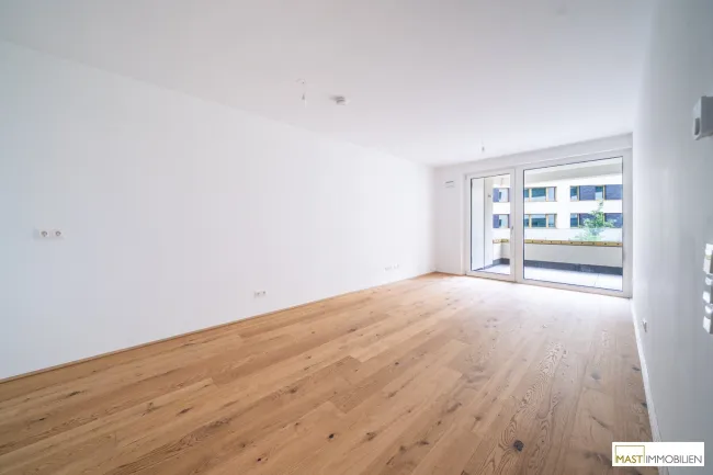 "Sofort Beziehbar" 3-Zimmer Wohnung mit südseitiger Freifläche - Bild