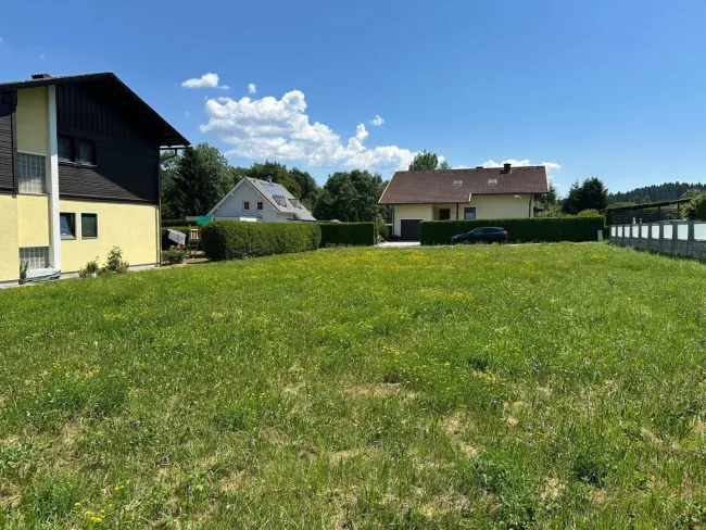 TRAUMHAFTES GRUNDSTÜCK IN RUHIGER LAGE! - Titelbild