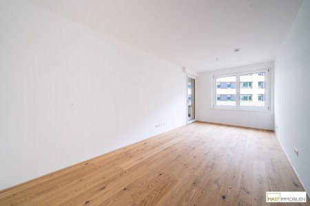"Erstbezug" 3-Zimmer Wohnung mit südseitiger Freifläche