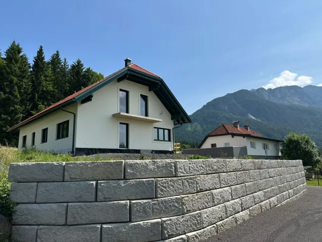 NEUBAU IN TOP QUALITÄT - Titelbild