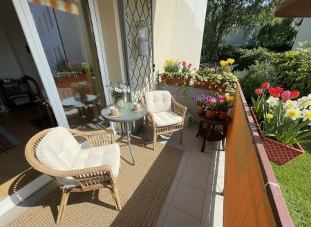 Nähe LKH - Perfekte Lage Charmante, gemütliche und sonnige 3-Zimmer-Wohnung mit Balkon mit Blick ins Grüne und auf den Leonhardbach!