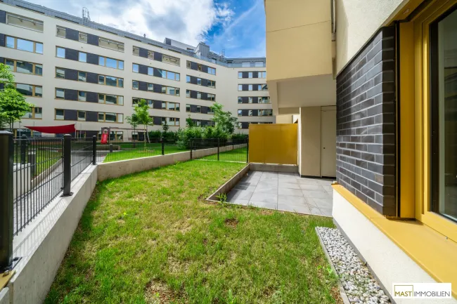 *Erstbezug* 2-Zimmer Gartenwohnung mit großzügiger Freifläche! - Bild