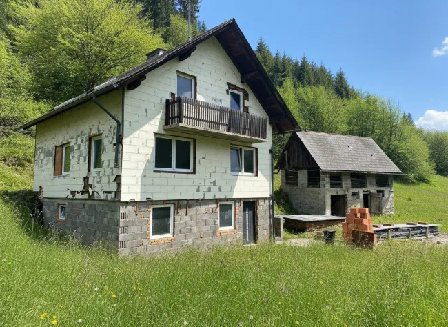 Großzügiges Grundstück (2.132 m²) mit Bastlerhaus & Nebengebäude - Titelbild