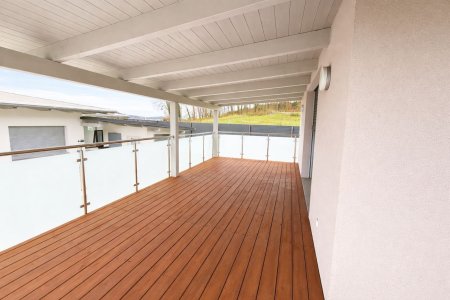 Graz-Fölling/Mariatrost-Neubau-3 Zimmerwohnung mit großer überdachter Dachterrasse und 2 Carportplätzen