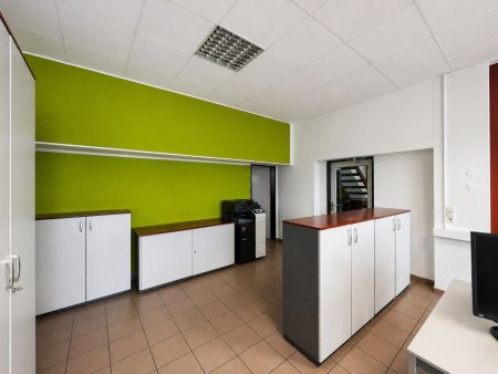 Premium-Gewerbestandort mit Werkstatt, Hallen, Verkaufsflächen & Betriebswohnung