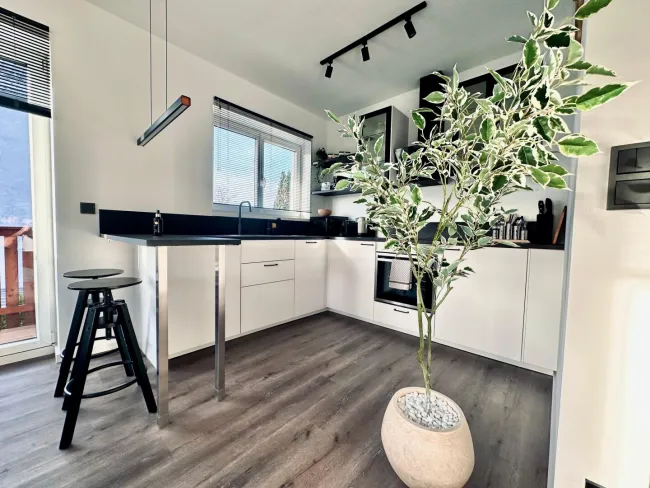 Kernsanierte Designerwohnung mit Westbalkon in begehrter Lage von Graz-Straßgang! - Bild