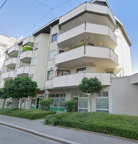 Graz-Jakomini, vermietete Dachgeschosswohnung!