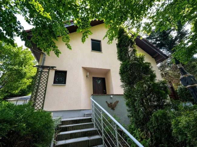 Familienidylle & Paradies in absoluter Ruhelage mit Pool, Wintergarten und Naturteich! - Bild