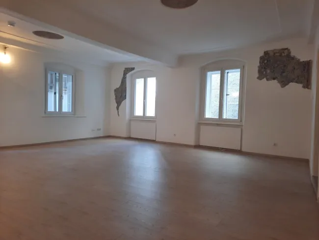 Mehlplatz! Altstadtwohnung in einem historischen Gebäude! - Bild