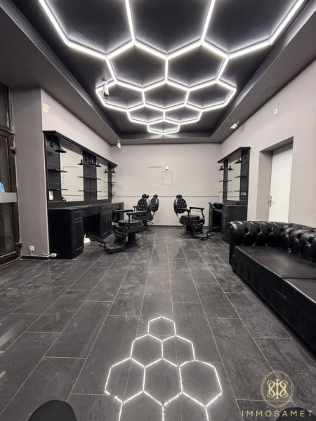 Hochwertig renovierter Salon in perfekter Lage gelangt zur Vermietung - um nur 853€!