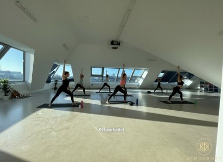 Therapieräume/ Pilatesstudio/ Atelier: Absolutes Lichtjuwel im Dachgeschoss zur Vermietung