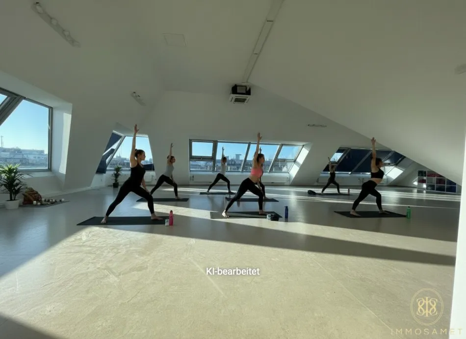Therapieräume/ Pilatesstudio/ Atelier: Absolutes Lichtjuwel im Dachgeschoss zur Vermietung - Bild