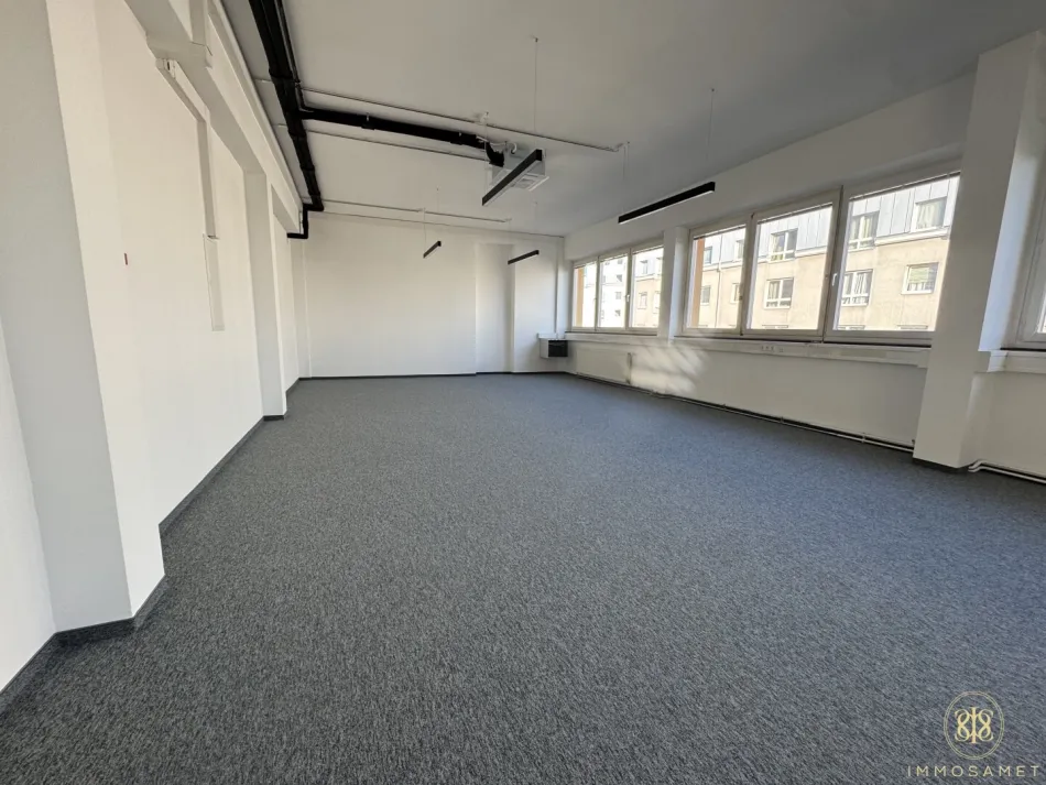Erstbezug nach Renovierung | Großzügig angenehmes Büro im 3. OG - Bild