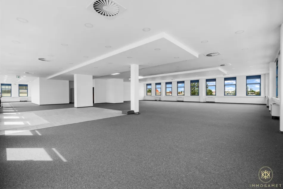 Hochzeitssal/ Fitnessstudio/ Akademie/ Vereinsheim/ Veranstaltungssaal - Gewerbeobjekt mit allen Möglichkeiten - Bild