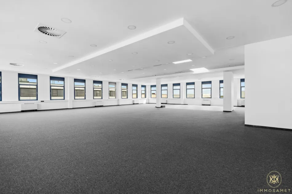 Hochzeitssal/ Fitnessstudio/ Akademie/ Vereinsheim/ Veranstaltungssaal - Gewerbeobjekt mit allen Möglichkeiten - Bild