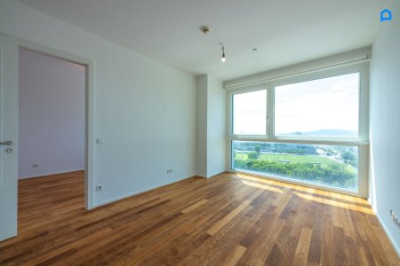 Wohnen im MySKY, ERSTBEZUG nach Renovierung, Helle 2 Zimmer, 14.OG Weitblick Richtung Süden Wiens