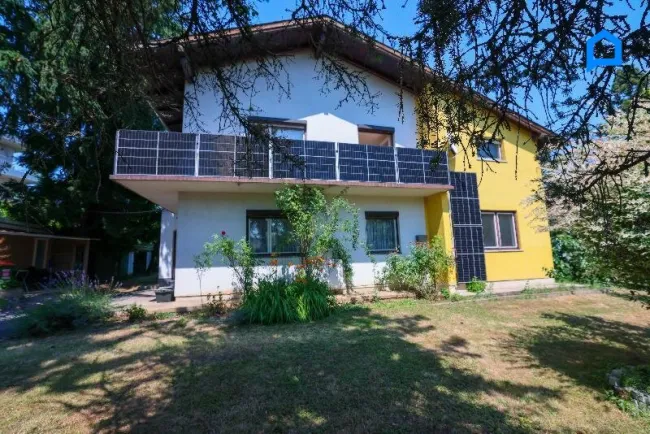 Einfamilienhaus, Zentrumsnähe mit Grünruhelage – Baugrundstück mit Entwicklungspotenzial - 1540m² Grund- für Bauträger- Familien - Investoren - Bild