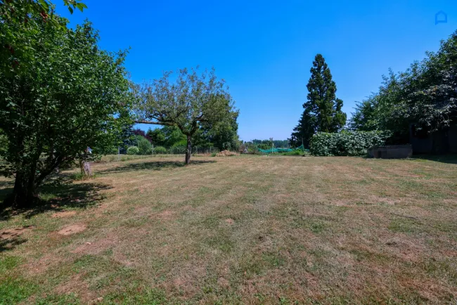 Zentrumsnähe mit Grünruhelage – Baugrundstück mit Entwicklungspotenzial - 1540m² - für Bauträger- Familien - Investoren - Titelbild