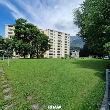 Wohnung mit 2 Loggien Sicht auf Patscherkofel und Bergisel in begehrter Lage Hötting. Uni, Klinik & Innenstadt fußläufig erreichbar Tiefgaragenstellplatz im Kaufpreis enthalten