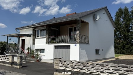 Charmantes Einfamilienhaus mit Burgblick, Garten in zentraler Lage von Güssing
