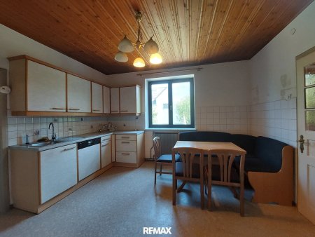 Gepflegtes Einfamilienhaus in Neuberg mit Nebengebäuden und großem Garten – Ihr neues Zuhause!
