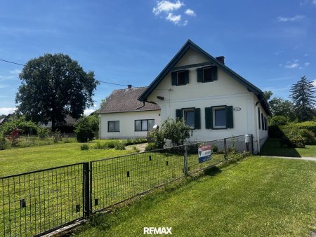 Garten und Hausrückseite