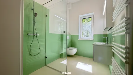 Badezimmer im Schlafzimmer EG
