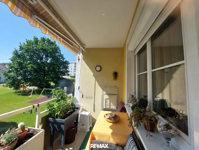 der perfekte Ort für den Morgenkaffee oder die Kräuterküche