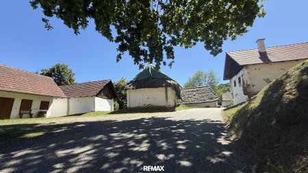 Historischer Weinkeller aus dem Jahr 1839 in der berühmten Kellergasse Heiligenbrunn – Idylle pur im Südburgenland
