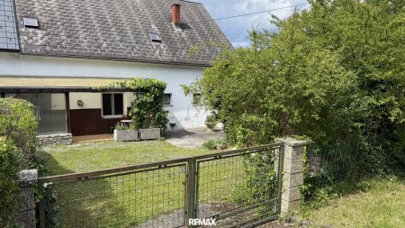Sanierungdürftiges Einfamilienhaus mit Gewölbekeller und großem Potenzial in Kohfidisch