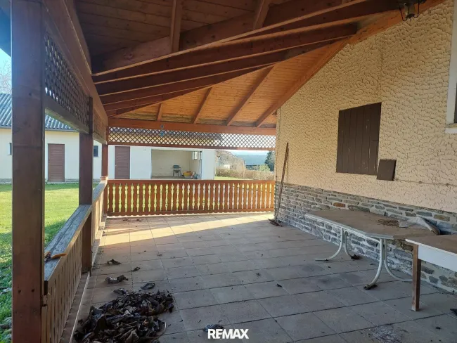 überdachte Terrasse