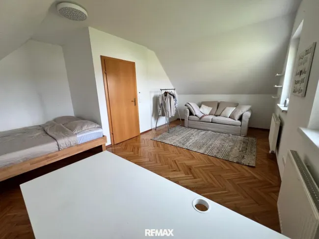 DG Jugenzimmer mit Möbel