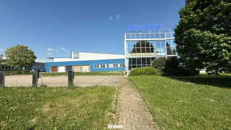 Kundenparkplätze mit E-Stationen