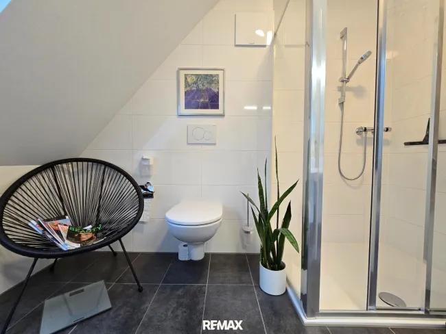 Badezimmer mit Dusche