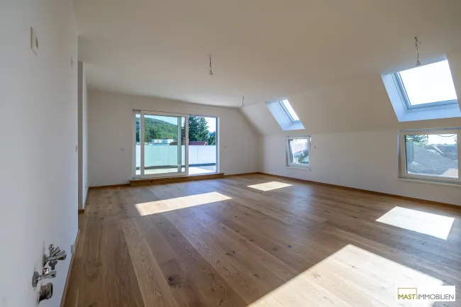 *DACHGESCHOSS* Traumhafte 5-Zimmer Wohnung mit Terrasse! - Titelbild