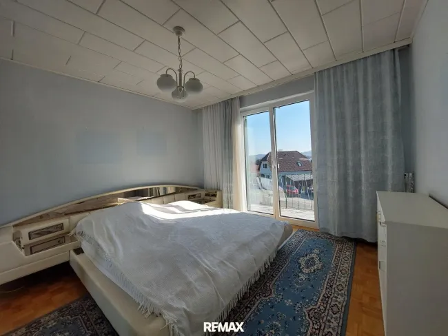 Haus 1 OG Schlafzimmer mit Balkon