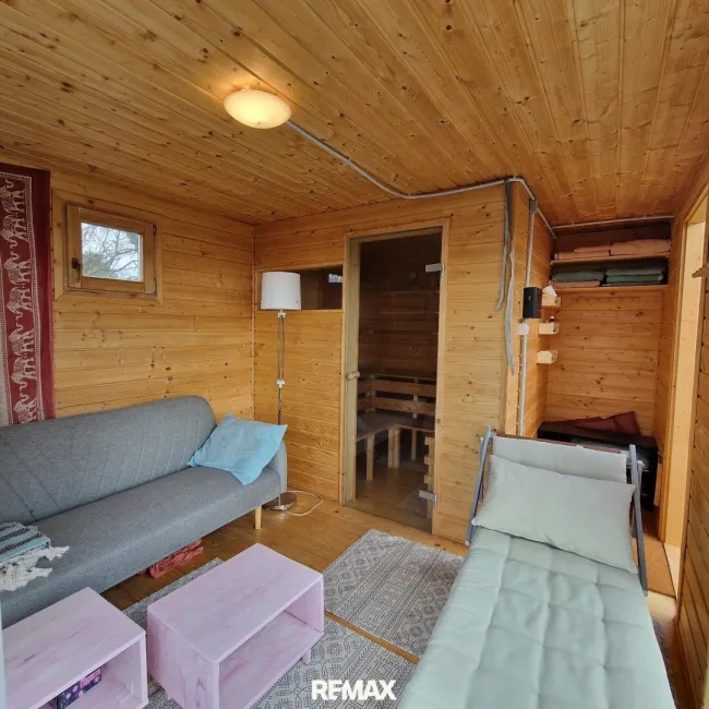 Entspannungsraum Sicht zur Sauna