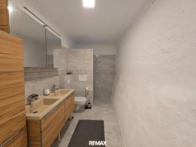 Badezimmer 2 mit Dusche und WC
