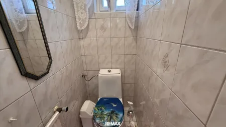 WC EG