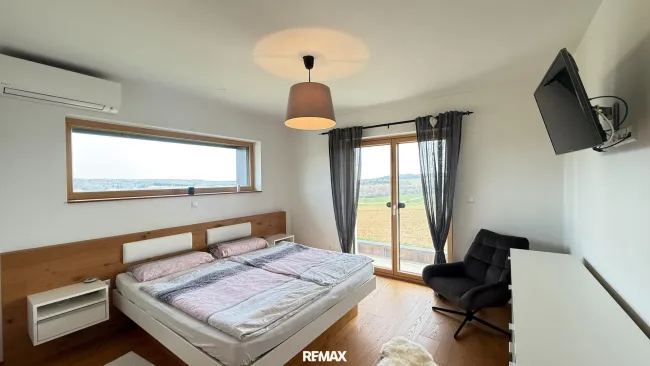 Elternschlafzimmer OG