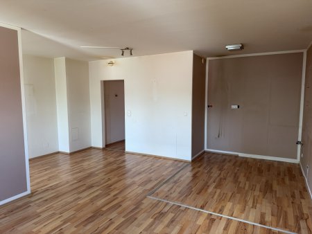 3 Zimmerwohnung - Parkplatz - Kellerabteil - UNBEFRISTET