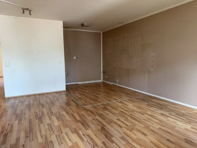 3 Zimmerwohnung - Parkplatz - Kellerabteil - UNBEFRISTET - Bild