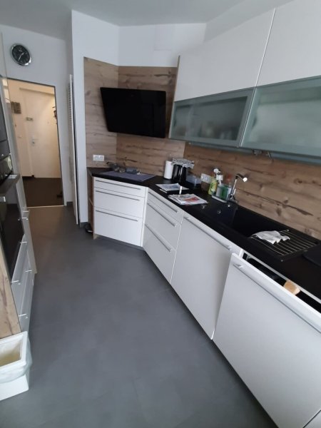 Familienwohnung - hell - ruhig - Loggia - Parkplatz - 4 Zimmer - großer Keller - Gemeinschaftsgarten - neu renoviert - Erstbezugszustand