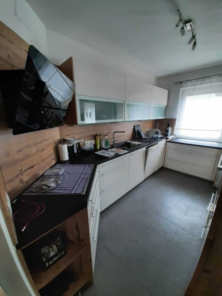 Familienwohnung - hell - ruhig - Loggia - Parkplatz - 4 Zimmer - großer Keller - Gemeinschaftsgarten - neu renoviert - Erstbezugszustand