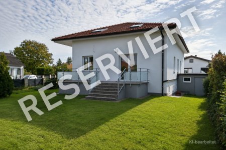 Einfamilienhaus mit 194 m² / 10 Zimmer +ERSTBEZUG nach SANIERUNG+