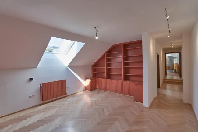 Bibliothek / Büro, Flur