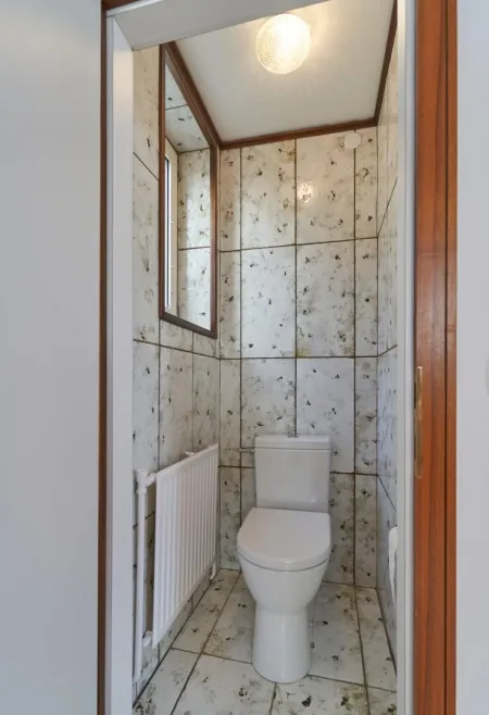 das WC