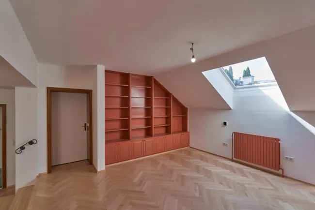 Bibliothek / Büro