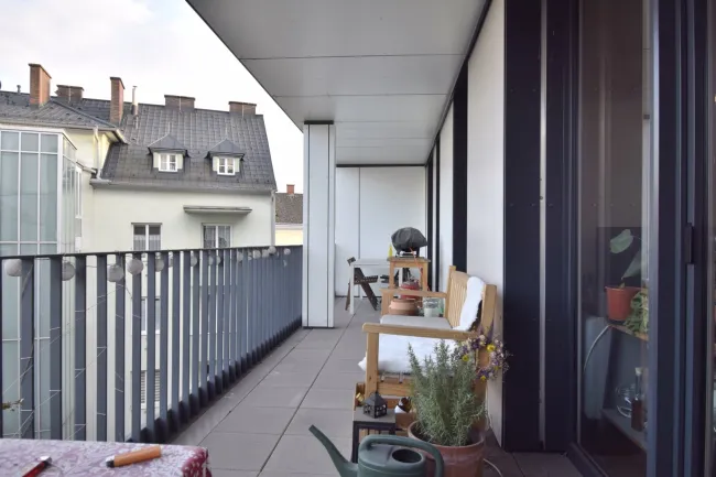 3 Zimmerwohnung im Stadtzentrum mit Balkon - Bild