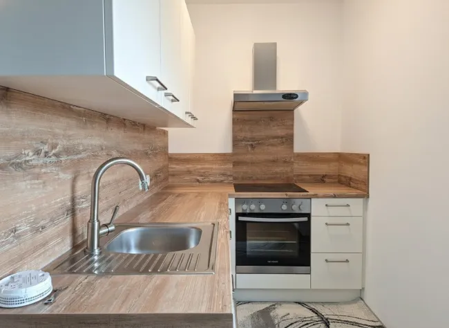 Helle 2-Zimmer-Wohnung in der Anzengruberstrasse zu vermieten - Titelbild